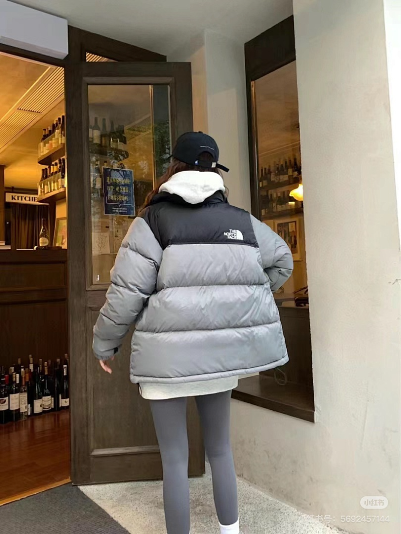 105933 Men's and women's classic down jacket from the north clother