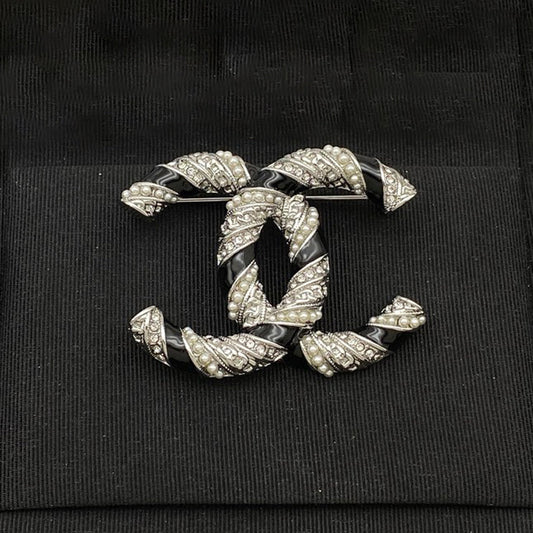 18K  Chanel Black & White Gold Diamond Brooch